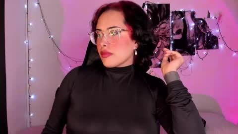 Snapshot of poison_willow chatting on 09.29.25 Willow Hours 12pm to 630pm Colombian time FRIDAY AND SUNDAY FREE DAYS online show from 09.29.25