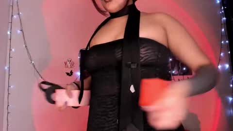 Snapshot of poison_willow chatting on 10.16.25 Willow Hours 12pm to 630pm Colombian time FRIDAY AND SUNDAY FREE DAYS online show from 10.16.25