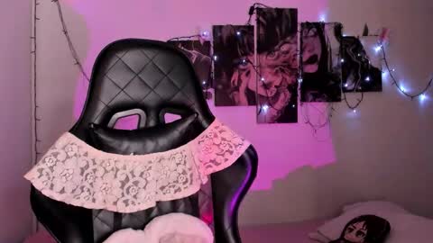 Snapshot of poison_willow chatting on 11.09.25 Willow Hours 12pm to 630pm Colombian time FRIDAY AND SUNDAY FREE DAYS online show from 11.09.25