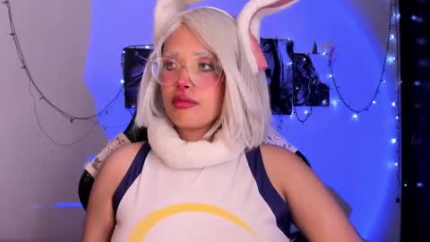 Snapshot of poison_willow chatting on 11.22.25 Willow Hours 12pm to 630pm Colombian time FRIDAY AND SUNDAY FREE DAYS online show from 11.22.25