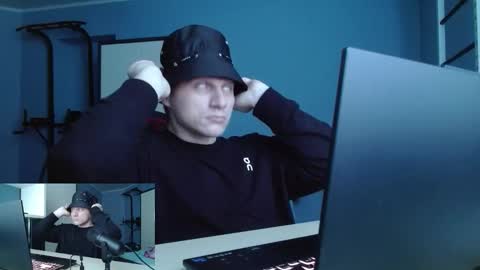 Snapshot of poliglotjoe2 chatting on 02.08.26 Poliglotjoe2 online show from 02.08.26