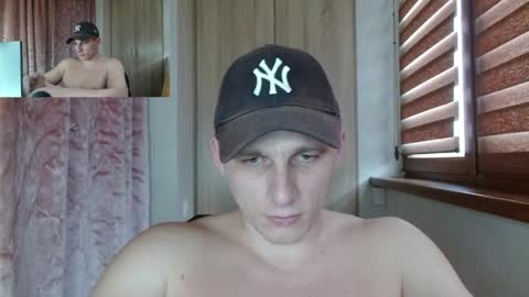 Snapshot of poliglotjoe2 chatting on 04.01.26 Poliglotjoe2 online show from 04.01.26