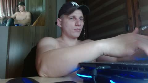 Snapshot of poliglotjoe2 chatting on 04.07.26 Poliglotjoe2 online show from 04.07.26