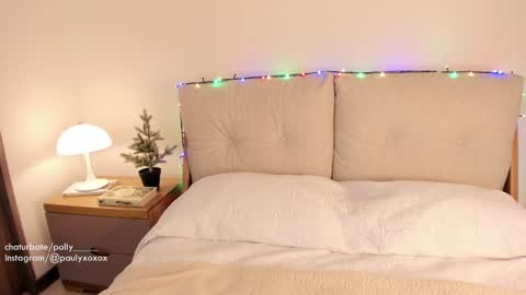 Polly online show from 12.26.24