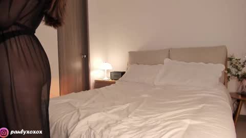 Polly online show from 10.02.25