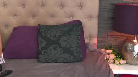 Snapshot of polly_curiouss chatting on 06.22.26 polly_curiouss online show from 06.22.26