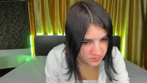 Polly online show from 10.06.25