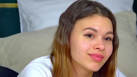 Polly online show from 02.05.25