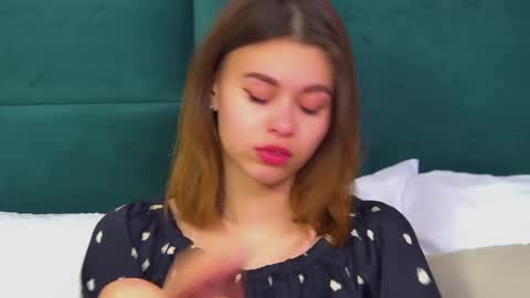 Polly online show from 02.19.25