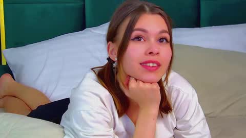 Polly online show from 03.11.25