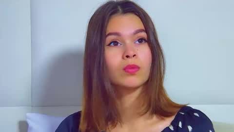 Polly online show from 09.11.25