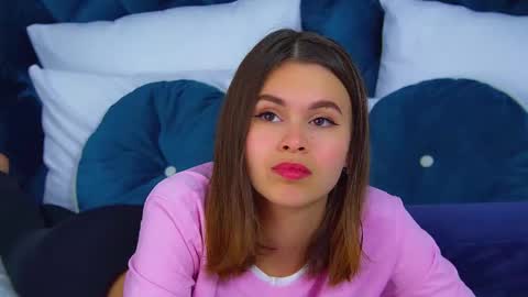 Polly online show from 09.15.25