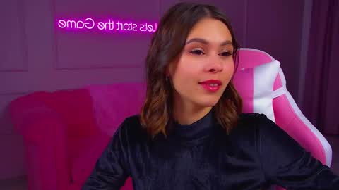 Polly online show from 09.17.25