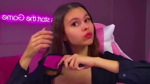 Polly online show from 10.10.25