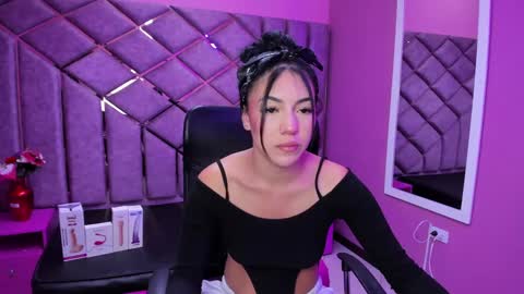 poly sasha  online show from 10.08.25