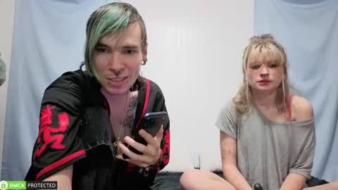 Snapshot of polyhouseofgays chatting on 09.23.25 Cheshire Bee online show from 09.23.25