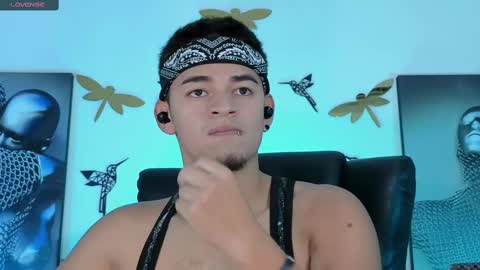 Snapshot of ponyo_1 chatting on 03.11.25 online show from 03.11.25