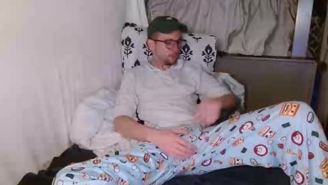 Snapshot of poppunk4life chatting on 03.10.25 Kyle online show from 03.10.25