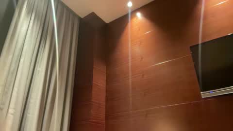 porntoyndr2 online show from 12.21.25