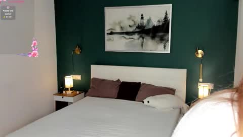 Snapshot of portia_bubbles chatting on 11.03.25 Elizabeth online show from 11.03.25