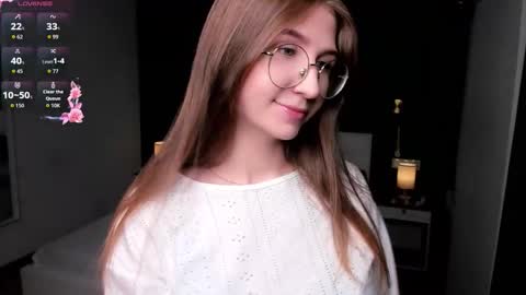 Snapshot of portia_bubbles chatting on 11.28.25 Elizabeth online show from 11.28.25