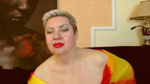 LADY POSH online show from 03.05.25