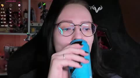 Robyn online show from 04.08.26