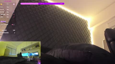 Ravena Rozz online show from 02.02.25