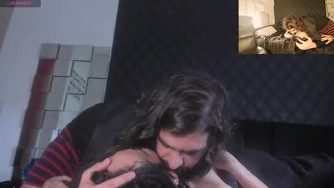 Ravena Rozz online show from 02.22.25