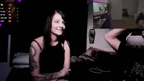 Ravena Rozz online show from 01.08.26