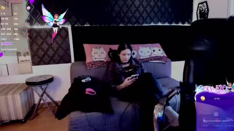 Ravena Rozz online show from 02.03.26