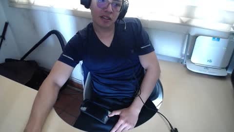 powerfulzeus2 online show from 10.06.25