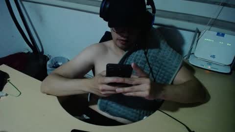 powerfulzeus2 online show from 11.28.25