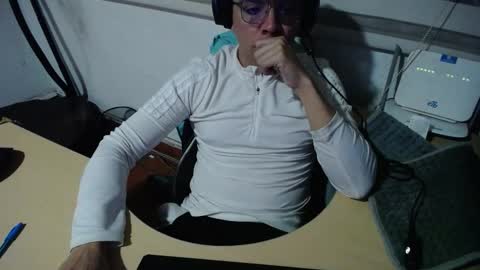 powerfulzeus2 online show from 11.30.25