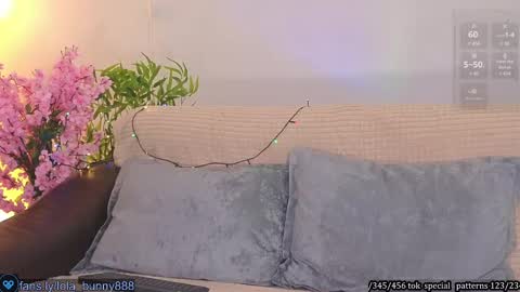 Lola online show from 02.25.25