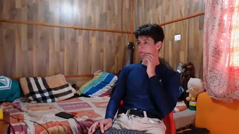 Snapshot of powertwinky chatting on 02.01.25 chris independent online show from 02.01.25