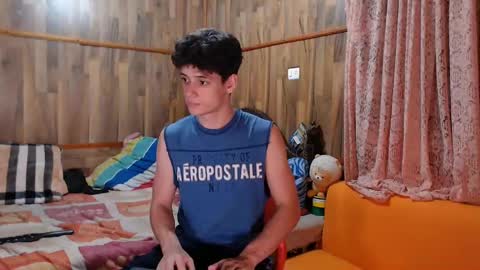 Snapshot of powertwinky chatting on 02.02.25 chris independent online show from 02.02.25