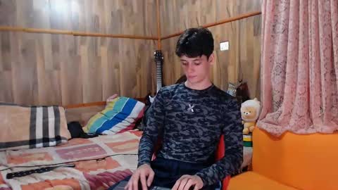 Snapshot of powertwinky chatting on 02.03.25 chris independent online show from 02.03.25