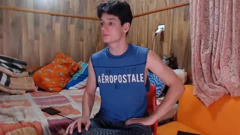 Snapshot of powertwinky chatting on 02.05.25 chris independent online show from 02.05.25