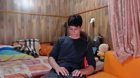 Snapshot of powertwinky chatting on 02.07.25 chris independent online show from 02.07.25