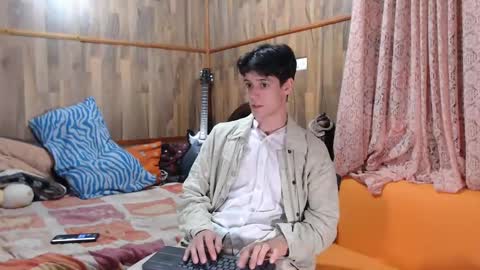 Snapshot of powertwinky chatting on 02.17.25 chris independent online show from 02.17.25