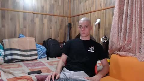 Snapshot of powertwinky chatting on 02.18.25 chris independent online show from 02.18.25