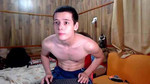 Snapshot of powertwinky chatting on 10.05.25 chris independent online show from 10.05.25