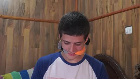 Snapshot of powertwinky chatting on 10.31.25 chris independent online show from 10.31.25