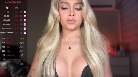 Snapshot of precious_amber69 chatting on 09.11.25 Oh my Amber online show from 09.11.25