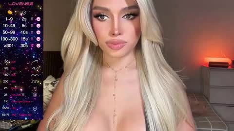 Snapshot of precious_amber69 chatting on 10.14.25 Oh my Amber online show from 10.14.25