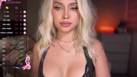 Snapshot of precious_amber69 chatting on 10.29.25 Oh my Amber online show from 10.29.25