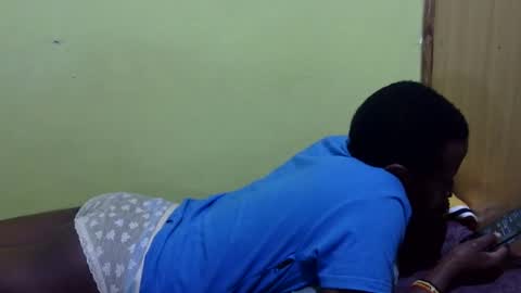 Snapshot of precious_nesh chatting on 10.19.25 precious_nesh online show from 10.19.25