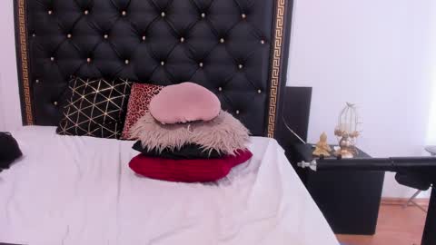 Ailyn online show from 02.10.25