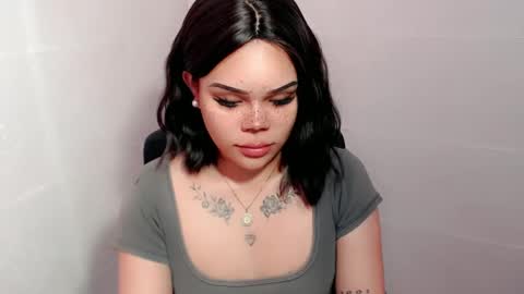 MAXXINE online show from 01.06.25